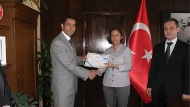 Başarılı Acil Tıp Teknisyenlerine Teşekkür Belgesi