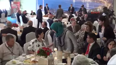 Cumhurbaşkanı Gül: Irak'ta Yaşananlar İç Savaş ve Mezhep Çatışması Görüntüsü Veriyor' Haberine Ek