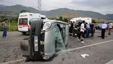 Erzincan'da Trafik Kazası: 7 Yaralı