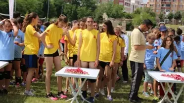Kırklareli'de Mini Voleybol Şenliği Coşkuyla Kutlandı