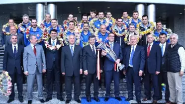Süleymanoğlu: Viyana'ya Gururla Gideceğiz