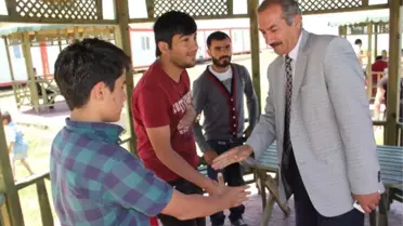 Tuşba Belediyesi'nden Engellilere Moral Ziyareti