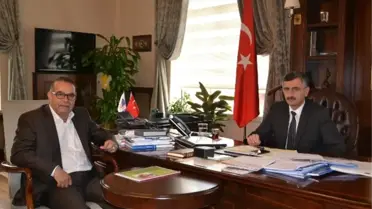 Vali Bektaş Ziyaretçilerini Ağırlıyor