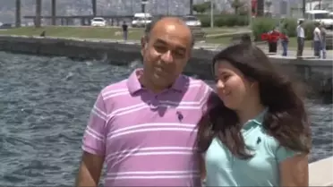 Balyoz'dan Tahliye Olan Deniz Albay, Kızıyla Denize Koştu