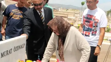 Balyoz Sanıkları, Albay Özenalp ve Yarbay Tatar'ın Mezarını Ziyaret Etti