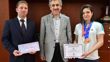 Orhan Özbey 'İstikbalin Dünya Şampiyonu İle Poz Veriyorum.'
