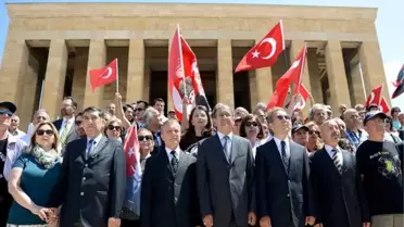 Tahliye Edilen Emekli ve Muvazzaf Askerler, Anıtkabir'de