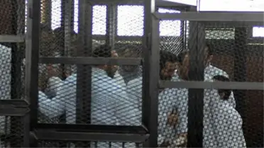 Mısır'da Darbe Karşıtlarının Yargılanması