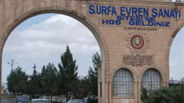 Rütbesi Sökülecek Ama İsmi Hala Tabelada!