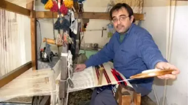 Dünyanın En Uzun Kilimini Dokuyor