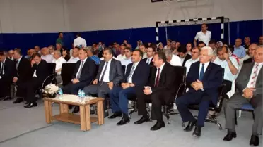 İzzet Baysal Vakfı Lise Birincilerini Ödüllendirdi