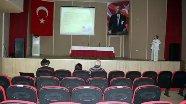 Beş Yüz Kişilik Salonda Düzenlenen Konferansa 3 Dinleyici Geldi