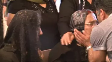 Diyarbakır'ın Son Ermeni Kadınına Süryani Kilisesi'nde Veda
