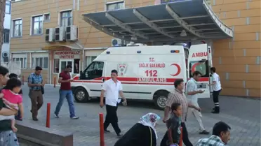 Çatı Çöktü 3 İşçi Ağır Yaralandı