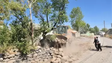 Eleşkirt'te Yol Bakım Çalışmaları