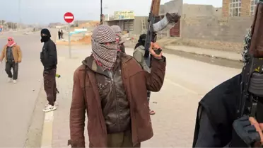 Suriye'nin Kuzeyi, PYD ve IŞİD Arasında Sıkıştı