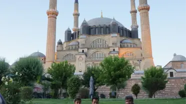 Orucun En Geç Açıldığı Edirne'de, 'Selimiye' Gölgesinde İftar