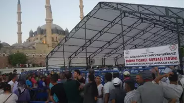 Selimiye Camii'nin Gölgesinde İlk İftar
