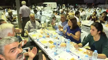 Seyhan'da Bin Kişilik İftar Çadırı Kuruldu