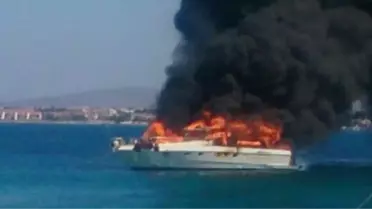 Çeşme'de Tekne Yangını