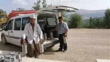 Sarıveliler Belediyesi Kimsesiz ve Yaşlılara İftar ve Sahur Yemeği Veriyor
