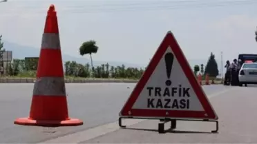 Düzce'de TIR'a Çarpan Motosikletin Sürücüsü Öldü