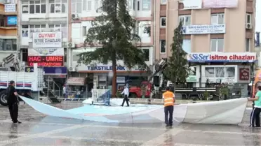 Başbakan Erdoğan'ın Mitingi Öncesi Yağmur Sürprizi