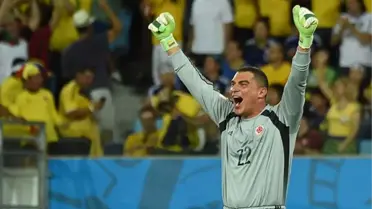 Kolombiyalı Kaleci Mondragon Futbolu Bıraktı