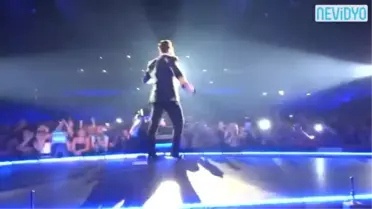 Robbie Williams Hayranının Omuzunu Kırdı