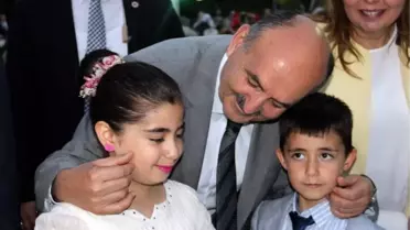 Bakan Müezzinoğlu Orucunu Sağlık Çalışanlarıyla Açtı