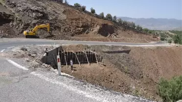 İki Yıl Önce Çöken Yol Yapılıyor