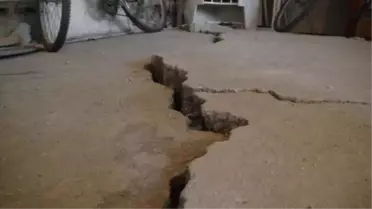 Hatay'da 400 Haneli Mahalle 4 Yıldır Çöküyor