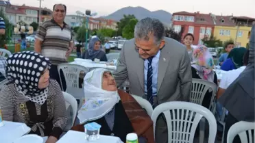 Mahallemde İftar Var' Danışmentgazi Mahallesinde