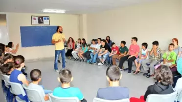 Akşehir'de Çocuklara Film Atölyesi ve Karagöz Hacivat Tasarım Atölyesi