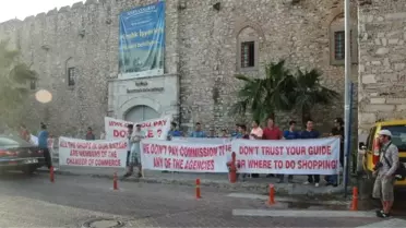 Kuşadası Esnafından Eylem