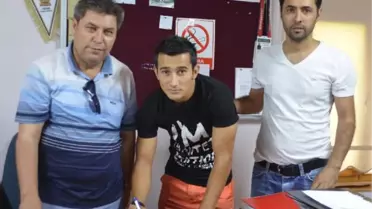 Orhangazispor Serhat Akın'ı Aldı