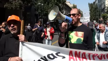 Yunanistan'da Kamu Çalışanlarından 24 Saatlik Grev