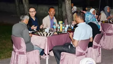 Pınarbaşı Kaymakamı İhtiyaç Sahibi Ailelerle İftarda Buluştu