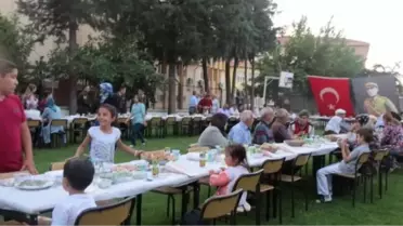 Simav'da Duygulandıran İftar