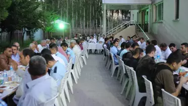 Hizanda Kurum Amirleri ve Muhtarlara İftar Yemeği Verildi