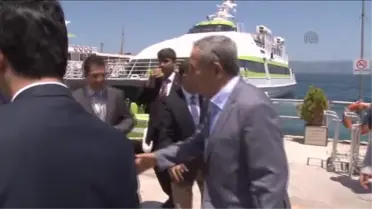 Arınç: 'İnşallah İslam alemi, bugünkü feryatlarından, acılarından, dökülen kanlardan bir an evvel kurtulsun -