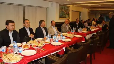 Ardahan Belediyesinden Yetimler ve Öksüzlere İftar Yemeği
