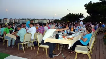 İhlas Çalışanları İftarda Bir Araya Geldi