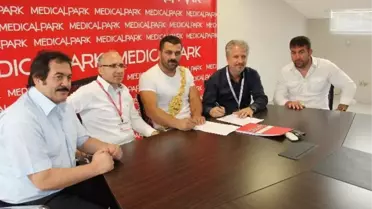 Medical Park Samsun Hastanesi Güreşçi Fatih Atlı'ya Sponsor Oldu