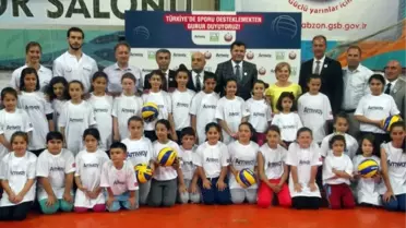 Filenin Fidanları' Projesi Kapsamında Türkiye Genelinde 300 Adet Mini Voleybol Seti Dağıtılacak