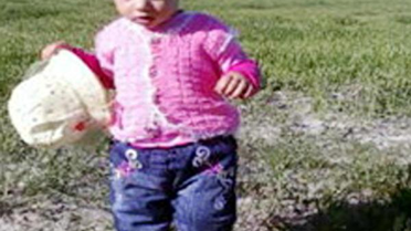 Otomobiliyle Manevra Yapan Baba, Kızını Ezdi