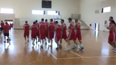 A Milli Erkek Basketbol Takımı'nın Çeşme kampı sona erdi -