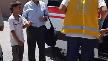 Kuran Kursu Öğrencilerini Taşıyan Minibüs, Otomobille Çarpıştı: 11 Yaralı