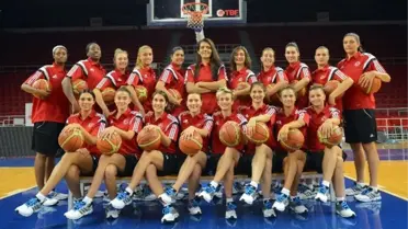 A Milli Kadın Basketbol Takımı Basın Mensupları ile Buluştu