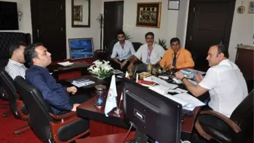 Büyükşehir, Karataş'taki Sokak Hayvanları Sorunu İçin Devrede